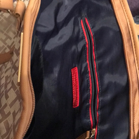 Tommy Hilfiger purse - Picture 5 of 6